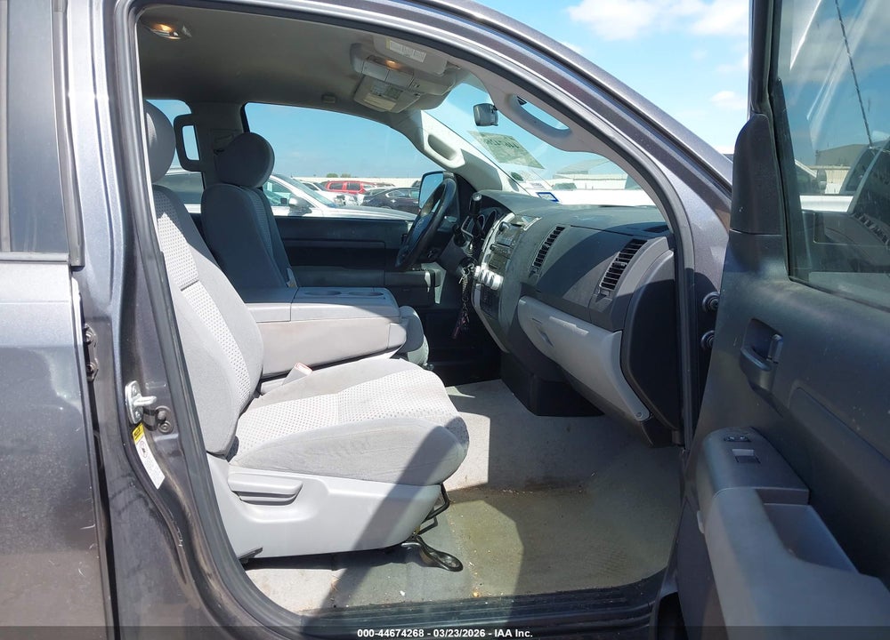 2011 TOYOTA TUNDRA GRADE 4.6L V8 VIN: 5TFRM5F17BX034746