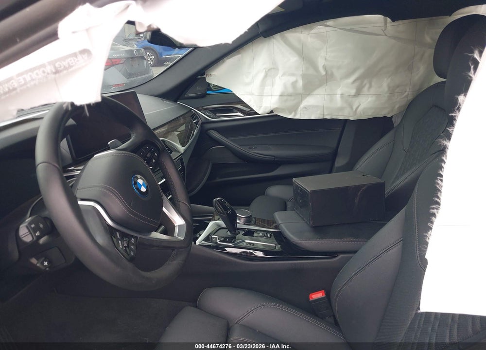 2022 BMW 530E VIN: WBA13AG01NCK82059