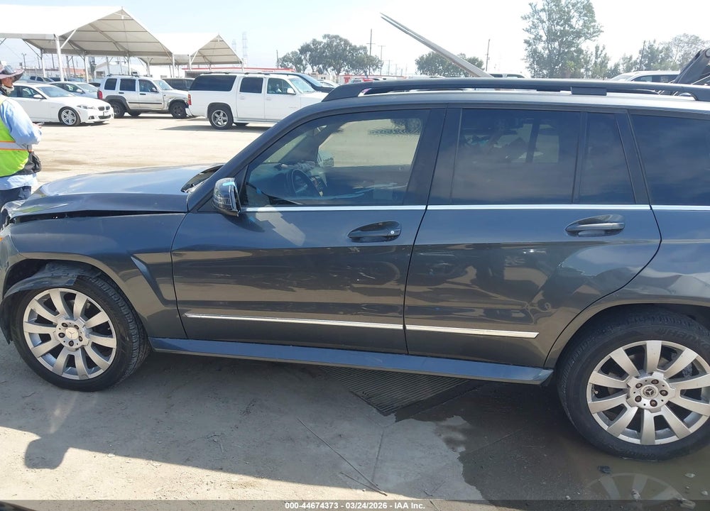 2010 MERCEDES-BENZ GLK 350 4MATIC VIN: WDCGG8HB1AF525530