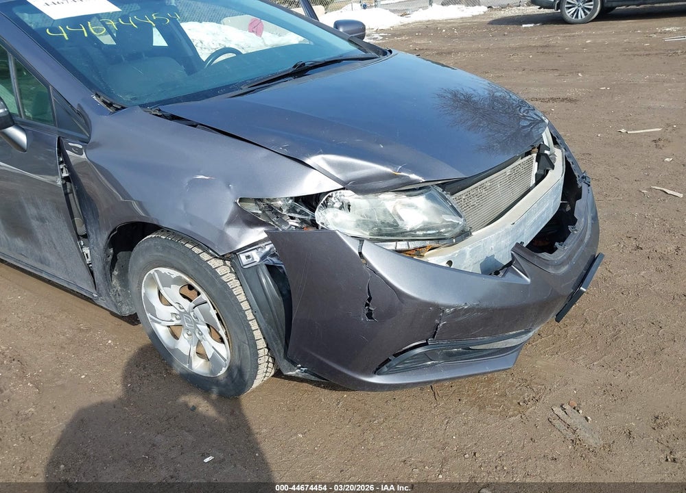 2014 HONDA CIVIC LX VIN: 19XFB2F52EE010739