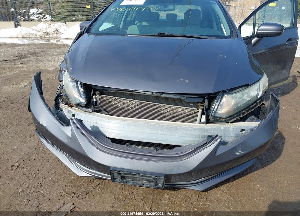 2014 HONDA CIVIC LX VIN: 19XFB2F52EE010739