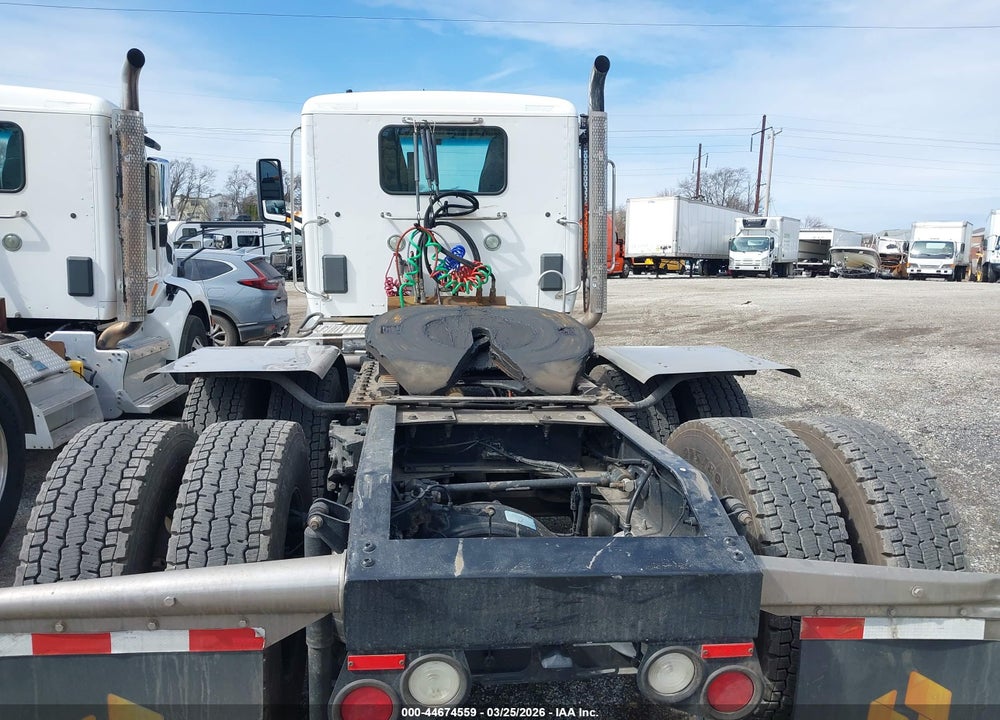 2017 PETERBILT 579 VIN: 1XPBDP9X4HD416786