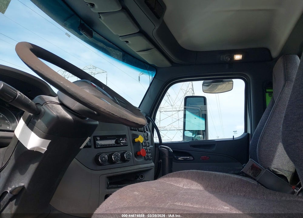 2017 PETERBILT 579 VIN: 1XPBDP9X4HD416786