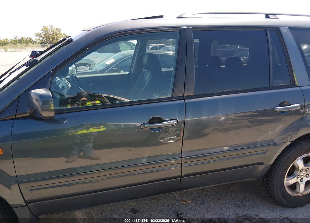 2006 HONDA PILOT EX-L VIN: 2HKYF186X6H557963