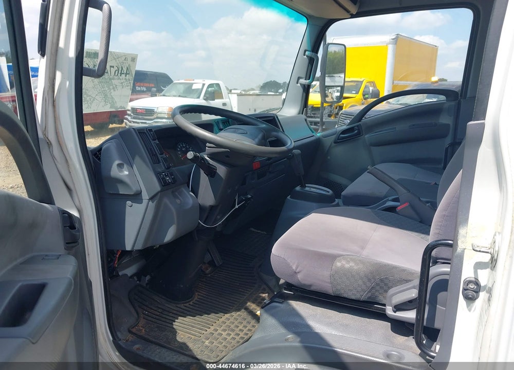 2014 ISUZU NPR GAS REG VIN: 54DC4W1B9ES802154