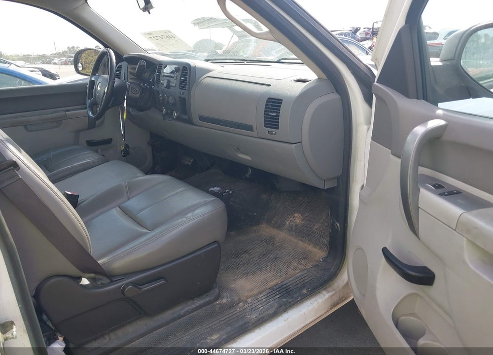 2014 CHEVROLET SILVERADO 2500HD WORK TRUCK VIN: 1GB0CVCG4EF168892