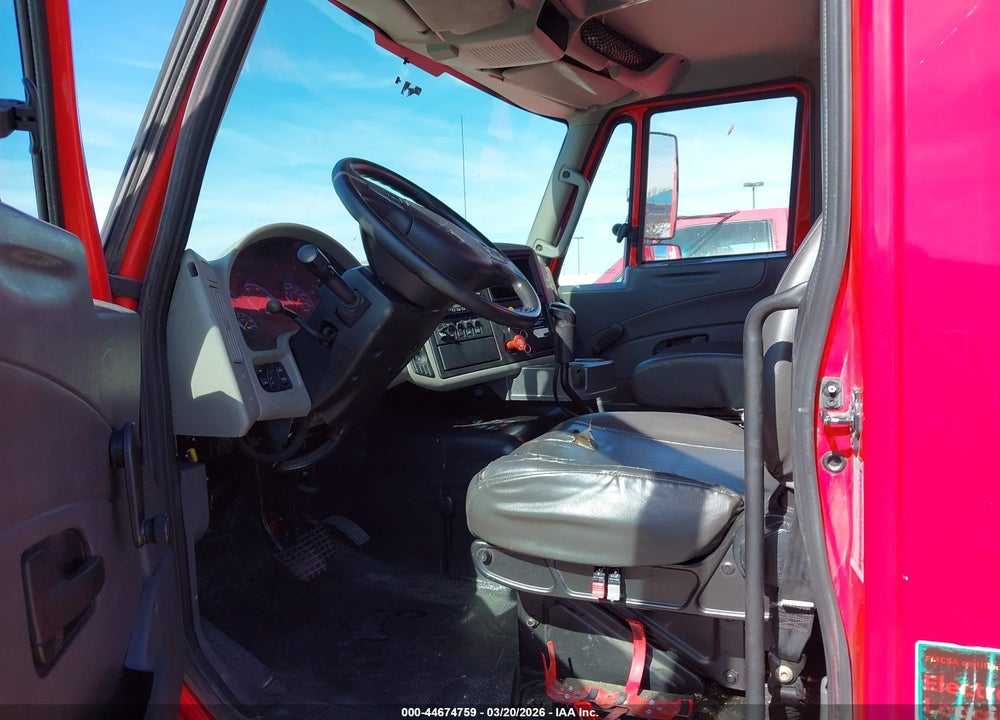 2013 INTERNATIONAL 8000 8600 VIN: 1HSHWSHN3DJ240888