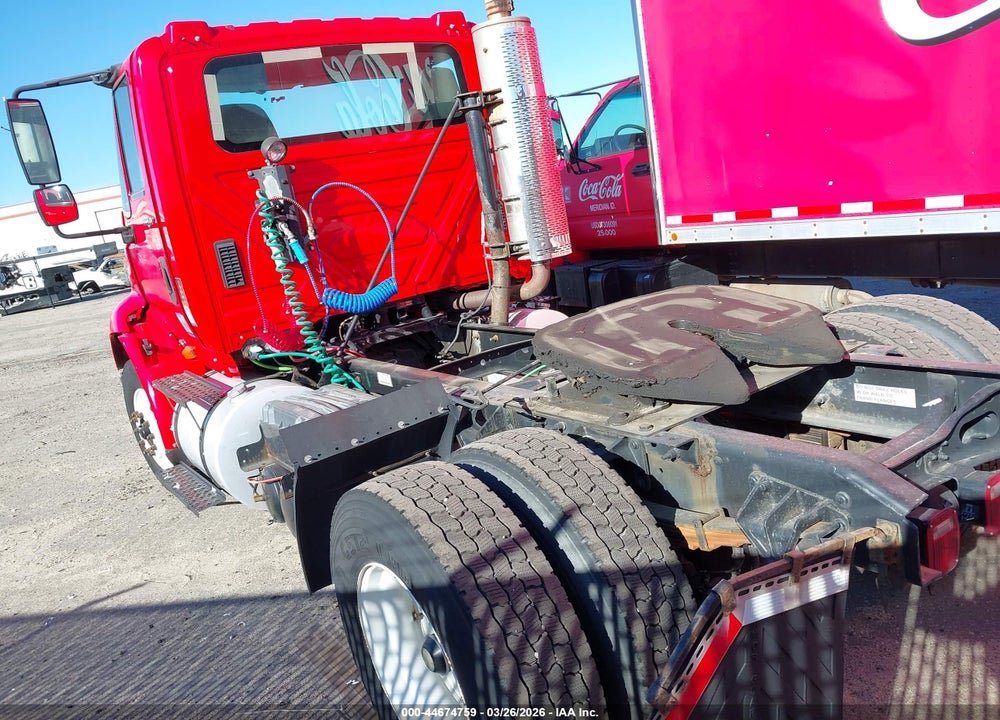 2013 INTERNATIONAL 8000 8600 VIN: 1HSHWSHN3DJ240888