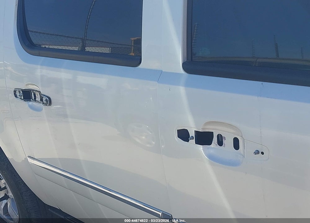 2010 GMC YUKON XL 1500 DENALI VIN: 1GKUCMEF3AR205181
