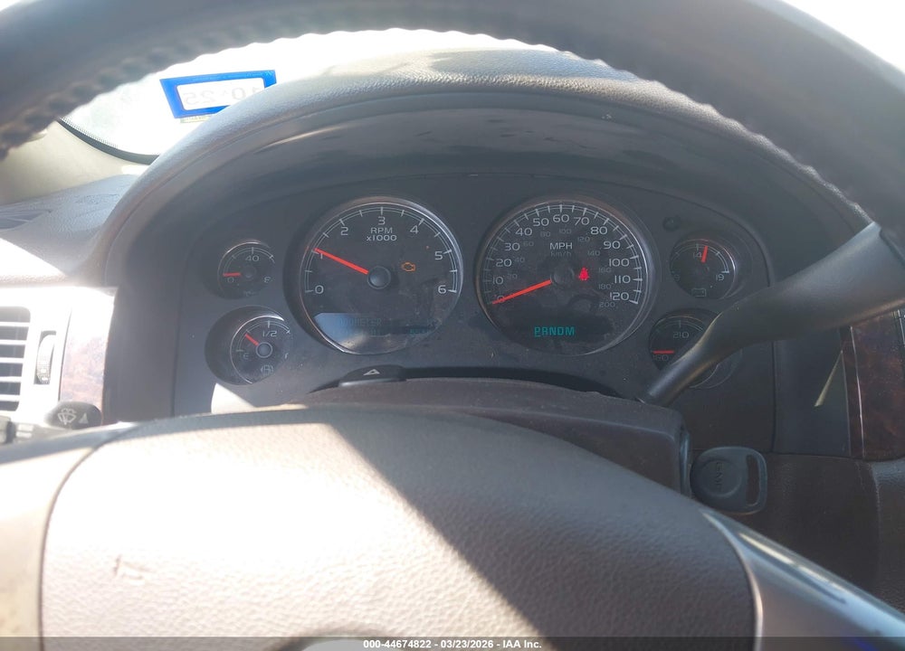2010 GMC YUKON XL 1500 DENALI VIN: 1GKUCMEF3AR205181