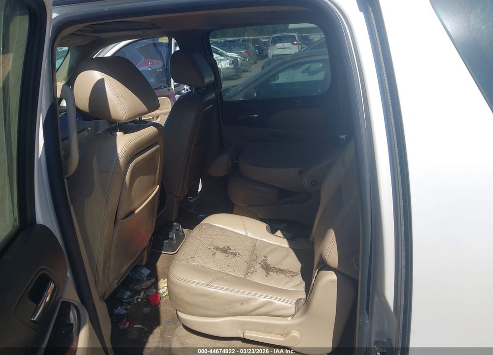 2010 GMC YUKON XL 1500 DENALI VIN: 1GKUCMEF3AR205181