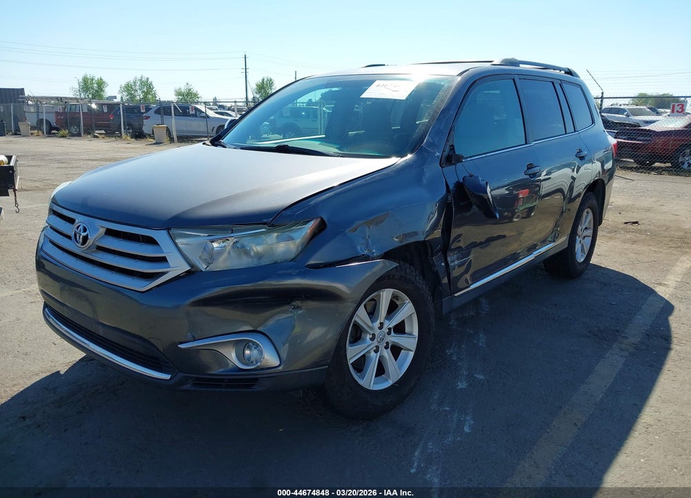 2011 TOYOTA HIGHLANDER BASE V6 VIN: 5TDBK3EH7BS077337