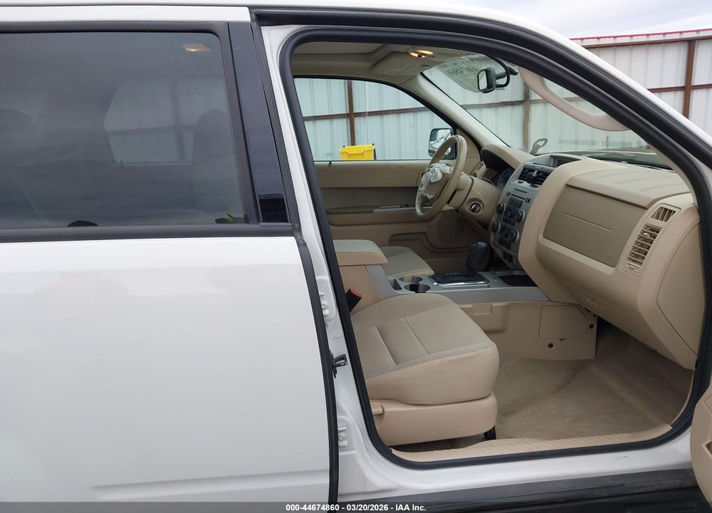 2011 FORD ESCAPE XLT VIN: 1FMCU9DG2BKB60042
