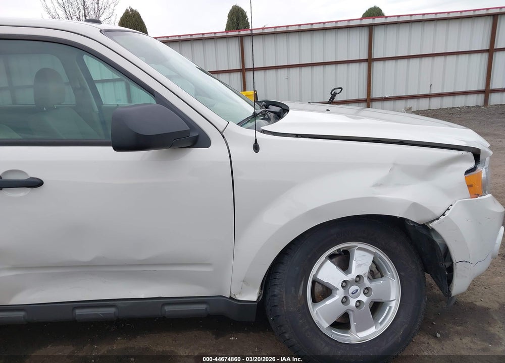 2011 FORD ESCAPE XLT VIN: 1FMCU9DG2BKB60042