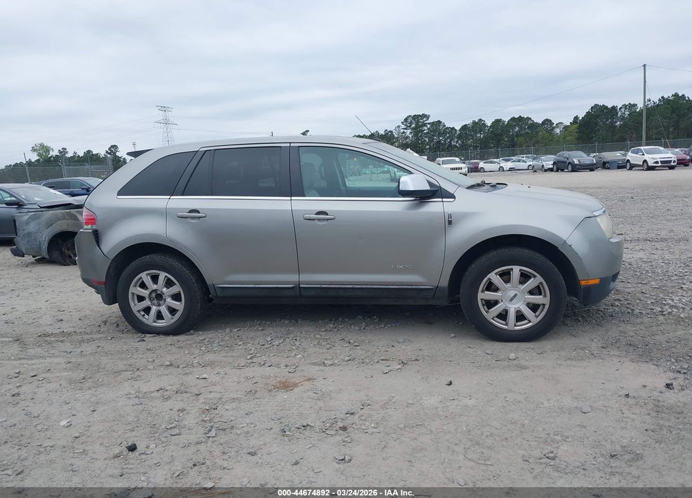 2008 LINCOLN MKX VIN: 2LMDU68C38BJ32512