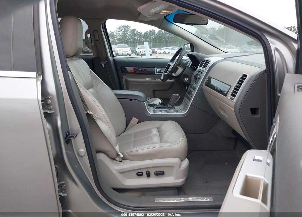 2008 LINCOLN MKX VIN: 2LMDU68C38BJ32512