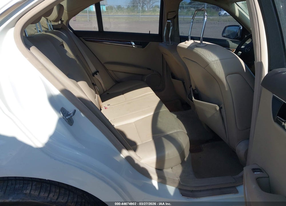 2009 MERCEDES-BENZ C 300 LUXURY/SPORT VIN: WDDGF54X69R048280