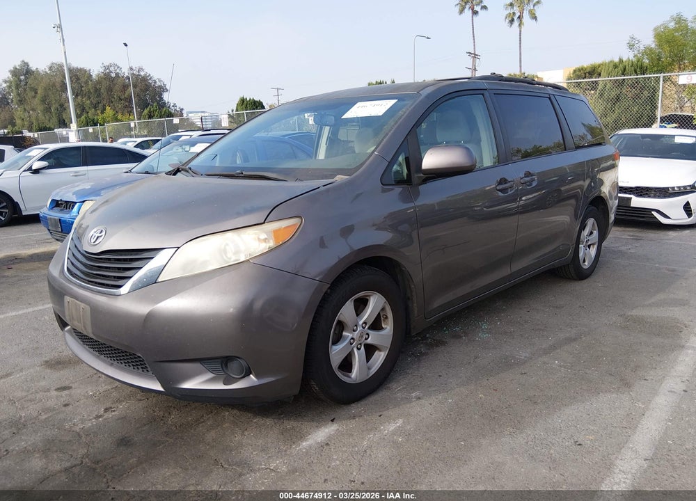 2011 TOYOTA SIENNA LE V6 VIN: 5TDKK3DC5BS145396
