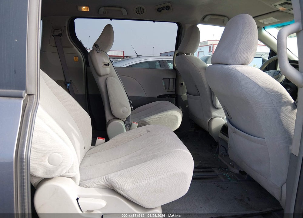 2011 TOYOTA SIENNA LE V6 VIN: 5TDKK3DC5BS145396
