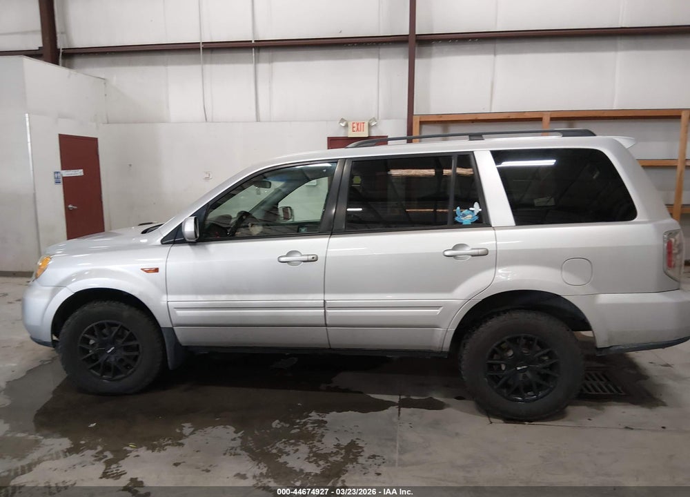 2006 HONDA PILOT EX VIN: 2HKYF184X6H537694