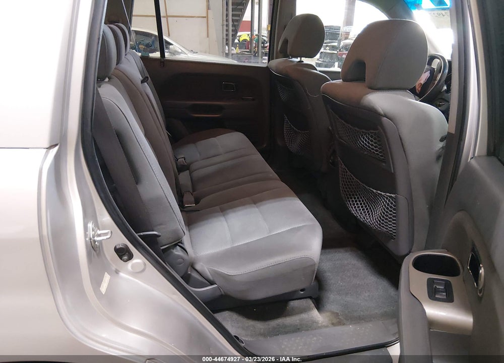 2006 HONDA PILOT EX VIN: 2HKYF184X6H537694