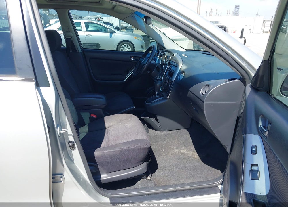 2004 TOYOTA MATRIX XR VIN: 2T1KR32E24C216307