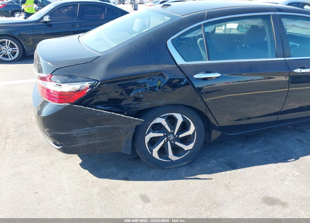 2017 HONDA ACCORD EX VIN: 1HGCR2F08HA203859