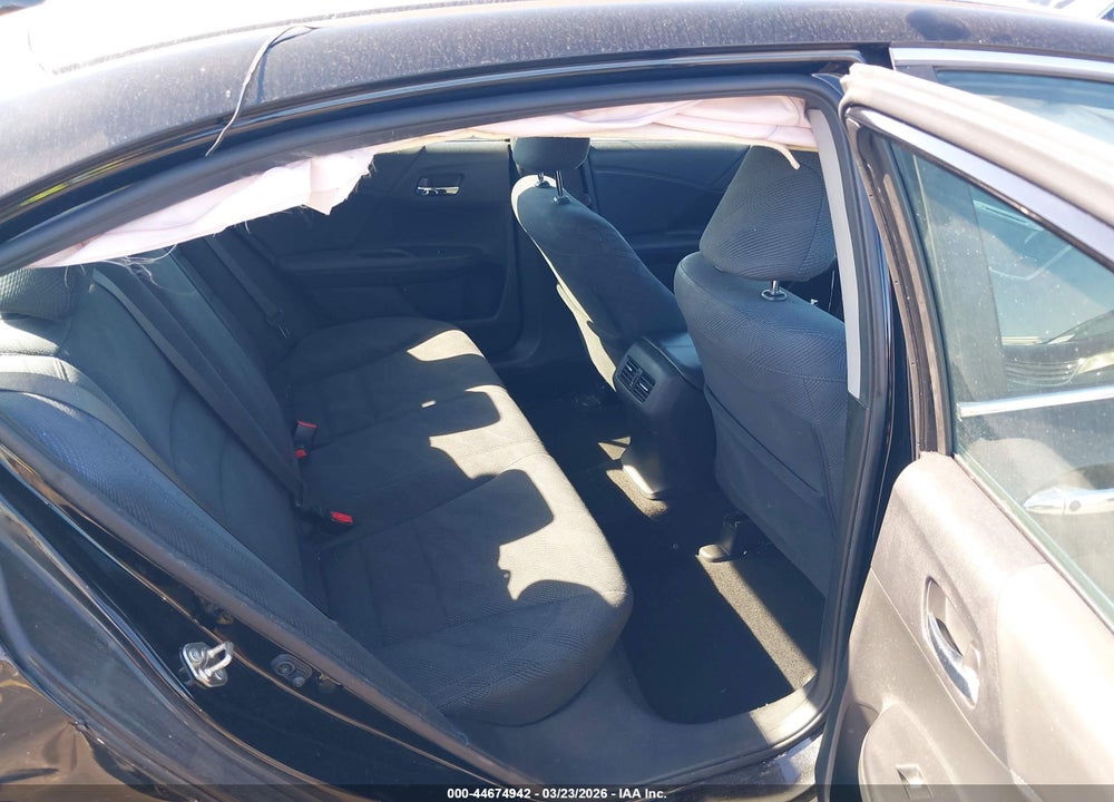 2017 HONDA ACCORD EX VIN: 1HGCR2F08HA203859