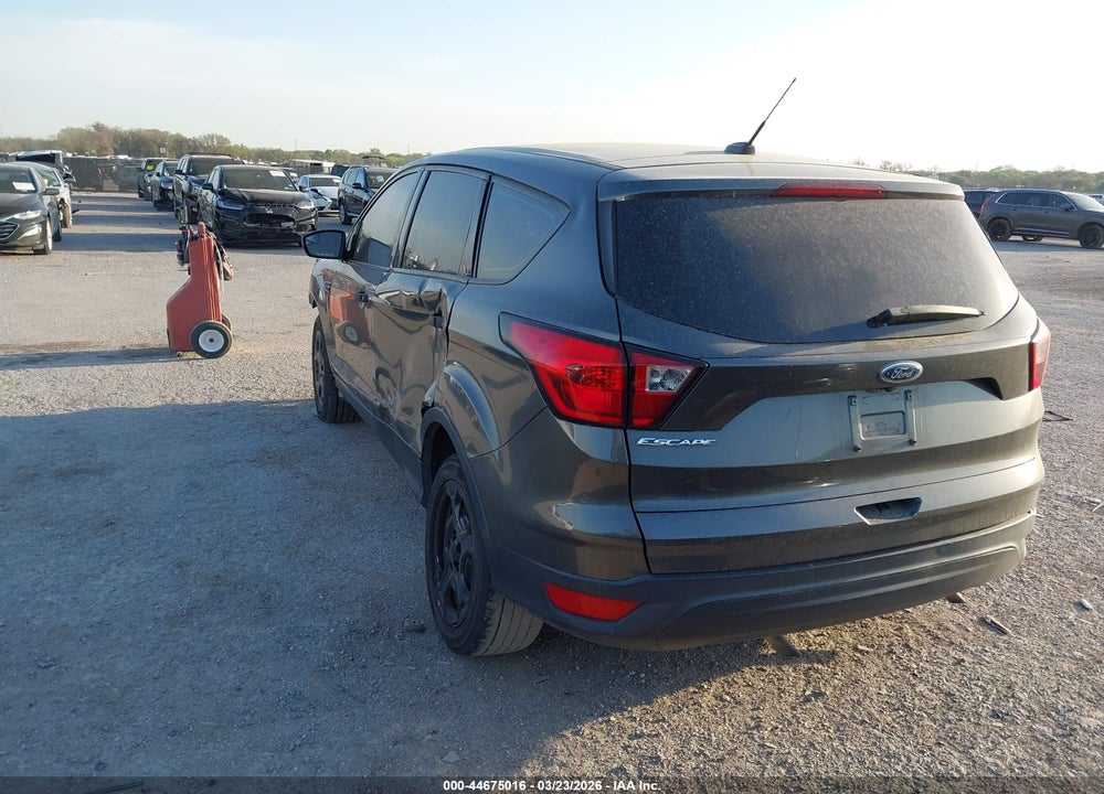 2019 FORD ESCAPE S VIN: 1FMCU0F7XKUB85767