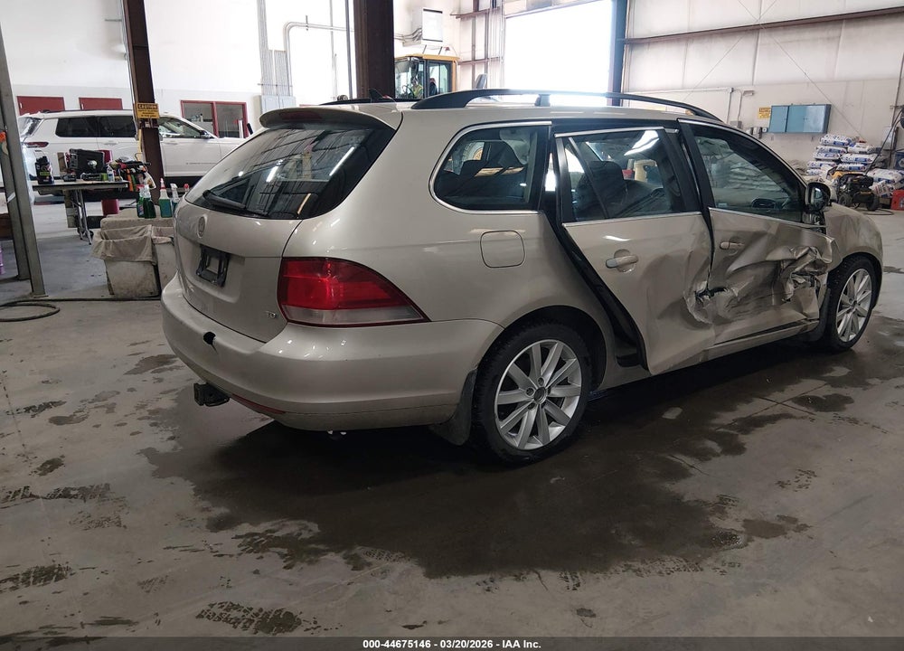 2014 VOLKSWAGEN JETTA SPORTWAGEN 2.0L TDI VIN: 3VWPL7AJ3EM625029
