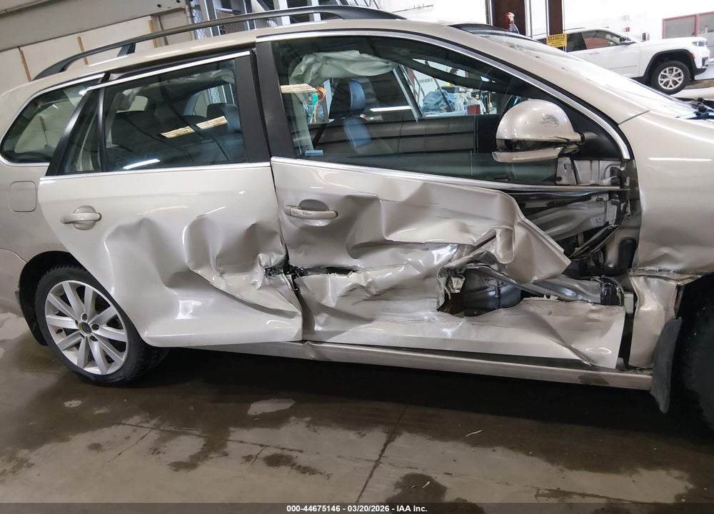 2014 VOLKSWAGEN JETTA SPORTWAGEN 2.0L TDI VIN: 3VWPL7AJ3EM625029