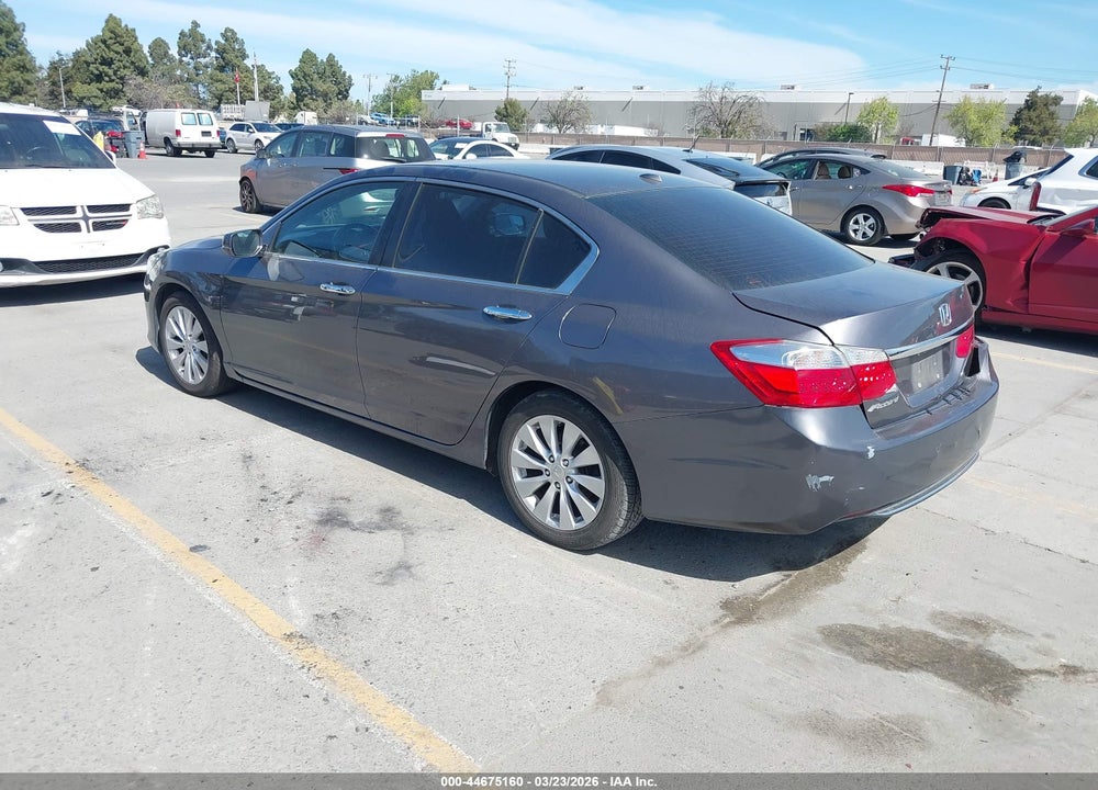 2015 HONDA ACCORD EX-L VIN: 1HGCR2F83FA071550