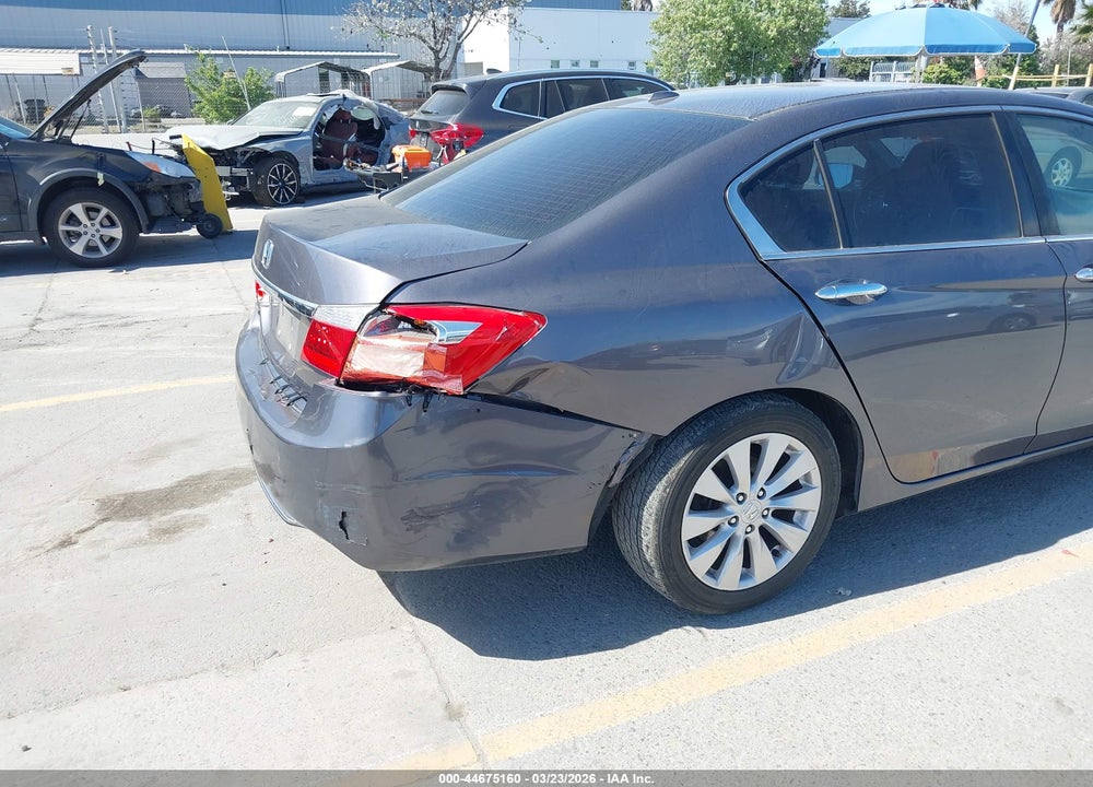 2015 HONDA ACCORD EX-L VIN: 1HGCR2F83FA071550