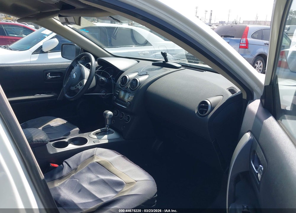 2015 NISSAN ROGUE SELECT S VIN: JN8AS5MT8FW160055