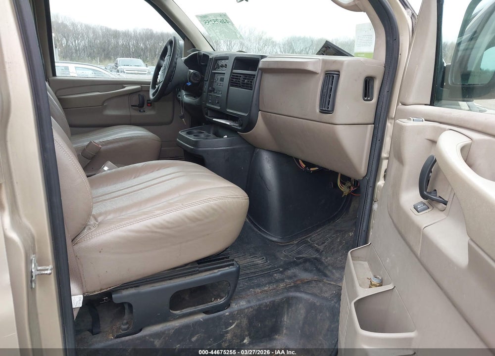 2005 CHEVROLET EXPRESS VIN: 1GAHG39UX51200223