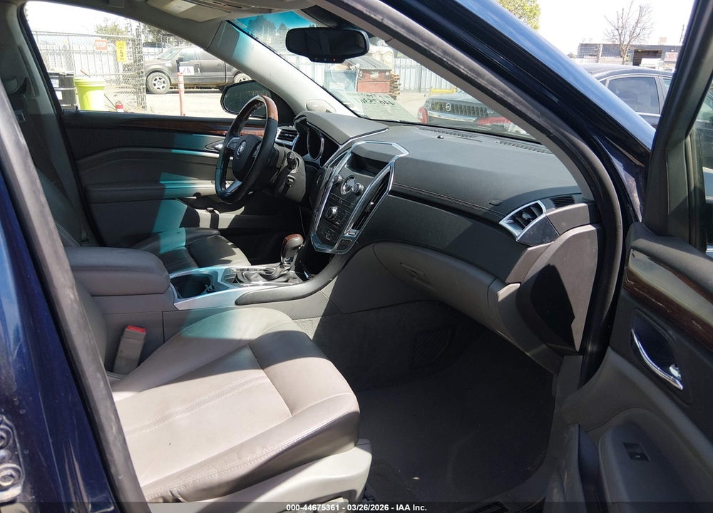 2011 CADILLAC SRX LUXURY COLLECTION VIN: 3GYFNAEY2BS557160