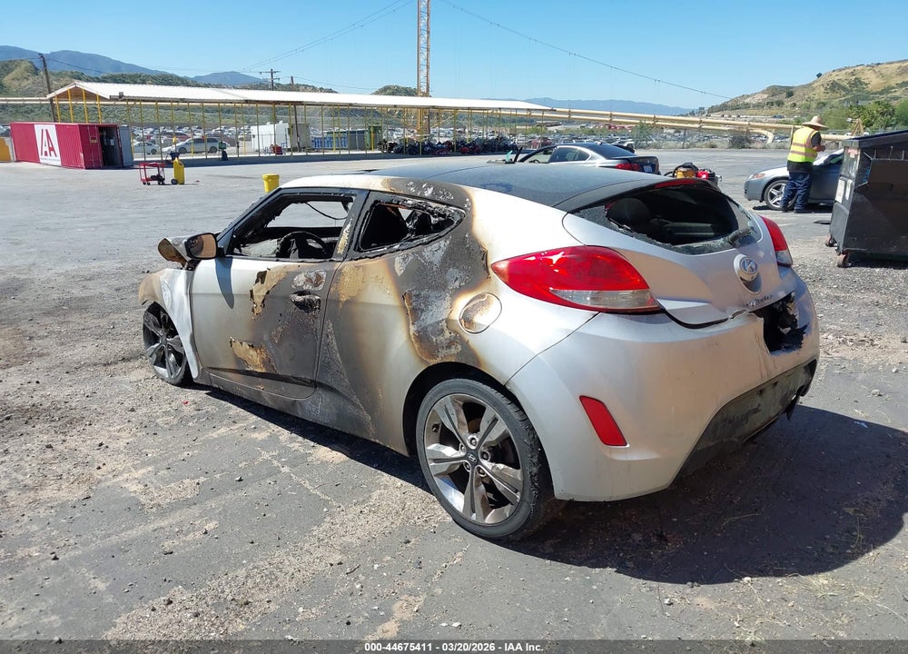 2016 HYUNDAI VELOSTER VIN: KMHTC6AD0GU292398