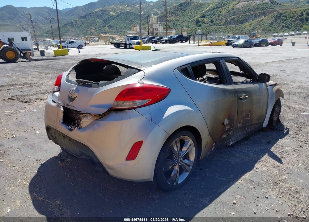 2016 HYUNDAI VELOSTER VIN: KMHTC6AD0GU292398