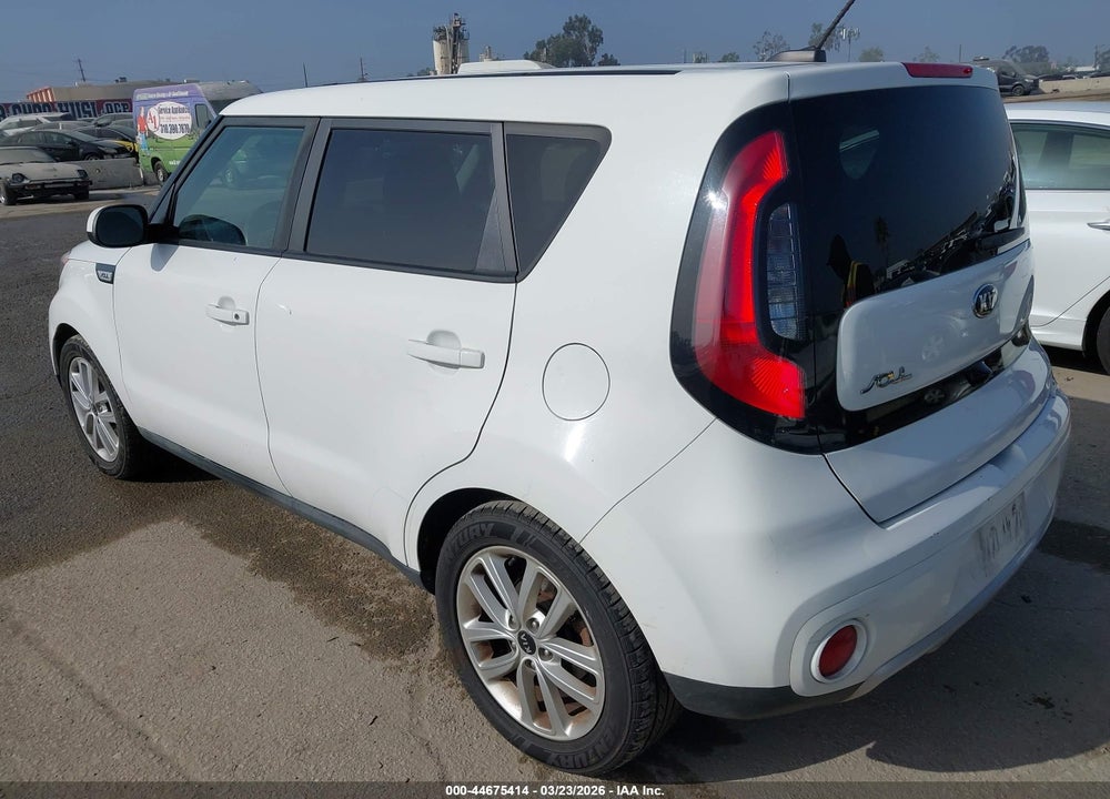 2018 KIA SOUL + VIN: KNDJP3A55J7527505