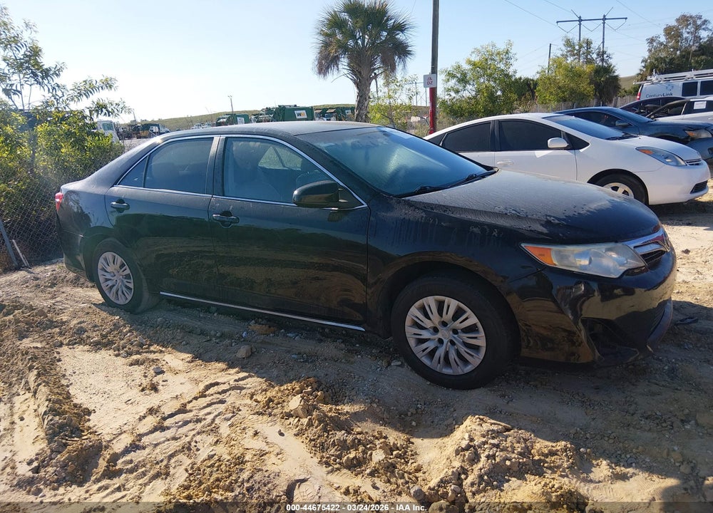 2014 TOYOTA CAMRY HYBRID LE VIN: 4T1BD1FK4EU121718