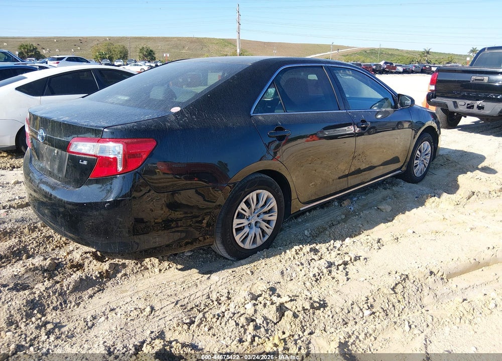 2014 TOYOTA CAMRY HYBRID LE VIN: 4T1BD1FK4EU121718