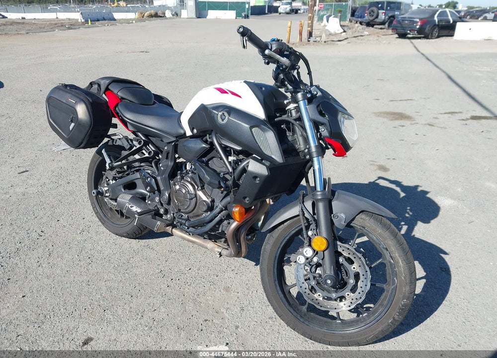 2018 YAMAHA MT07 C VIN: JYARM27Y5JA000330