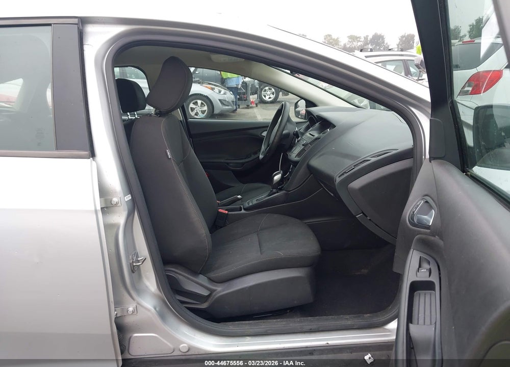 2017 FORD FOCUS SE VIN: 1FADP3K27HL278195