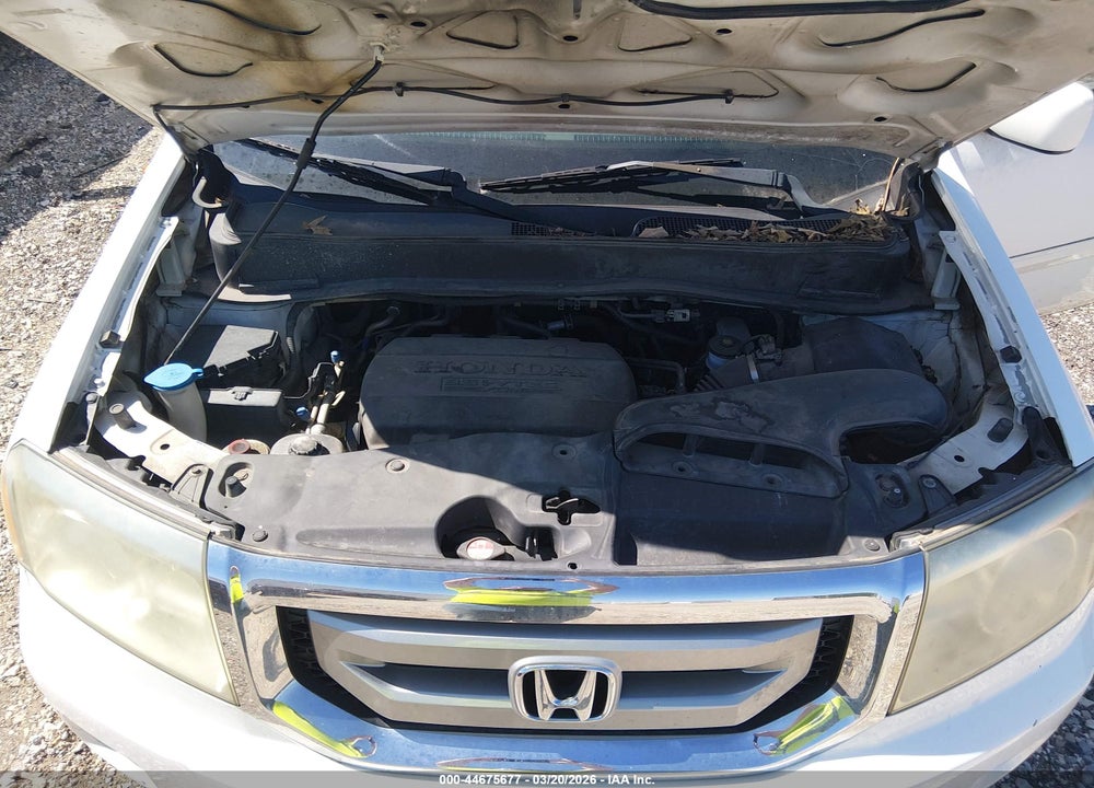 2011 HONDA PILOT EX-L VIN: 5FNYF4H51BB085072