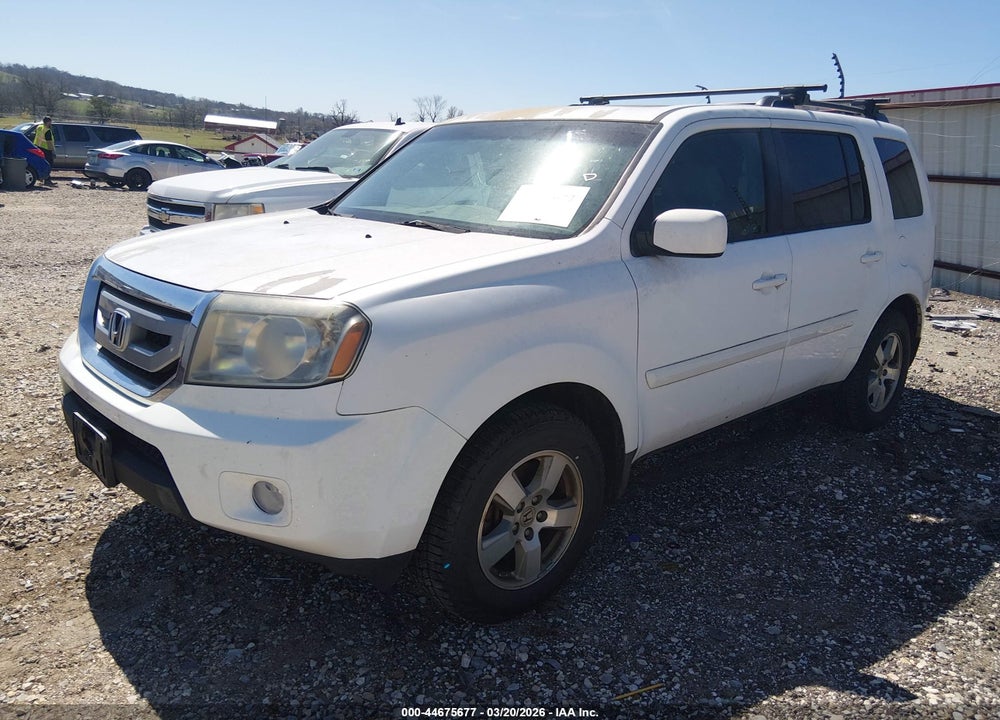 2011 HONDA PILOT EX-L VIN: 5FNYF4H51BB085072