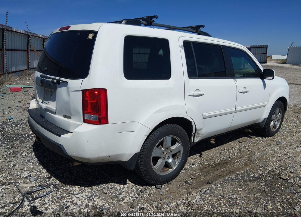 2011 HONDA PILOT EX-L VIN: 5FNYF4H51BB085072