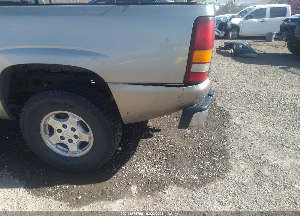 2002 CHEVROLET SILVERADO 1500 LT VIN: 1GCEK19T12Z240224