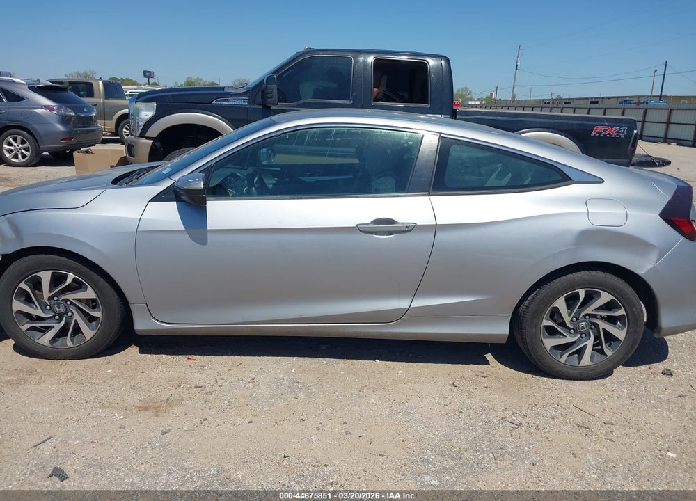 2017 HONDA CIVIC LX VIN: 2HGFC4B55HH305293