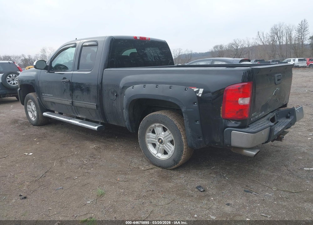 2011 CHEVROLET SILVERADO 1500 LT VIN: 1GCRKSE30BZ372310