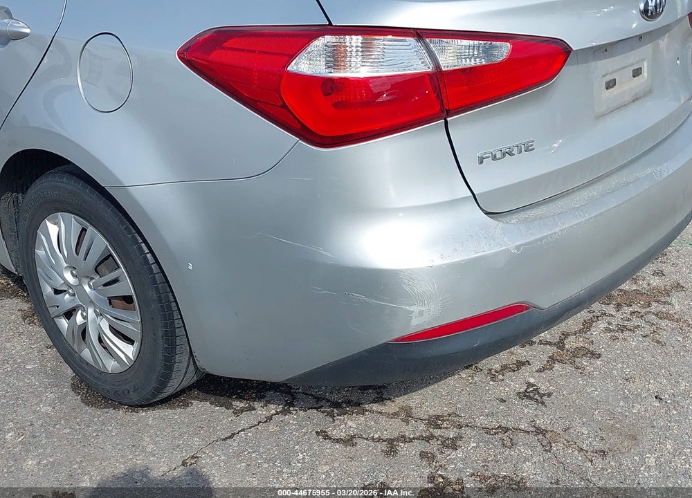 2015 KIA FORTE LX VIN: KNAFK4A6XF5310499